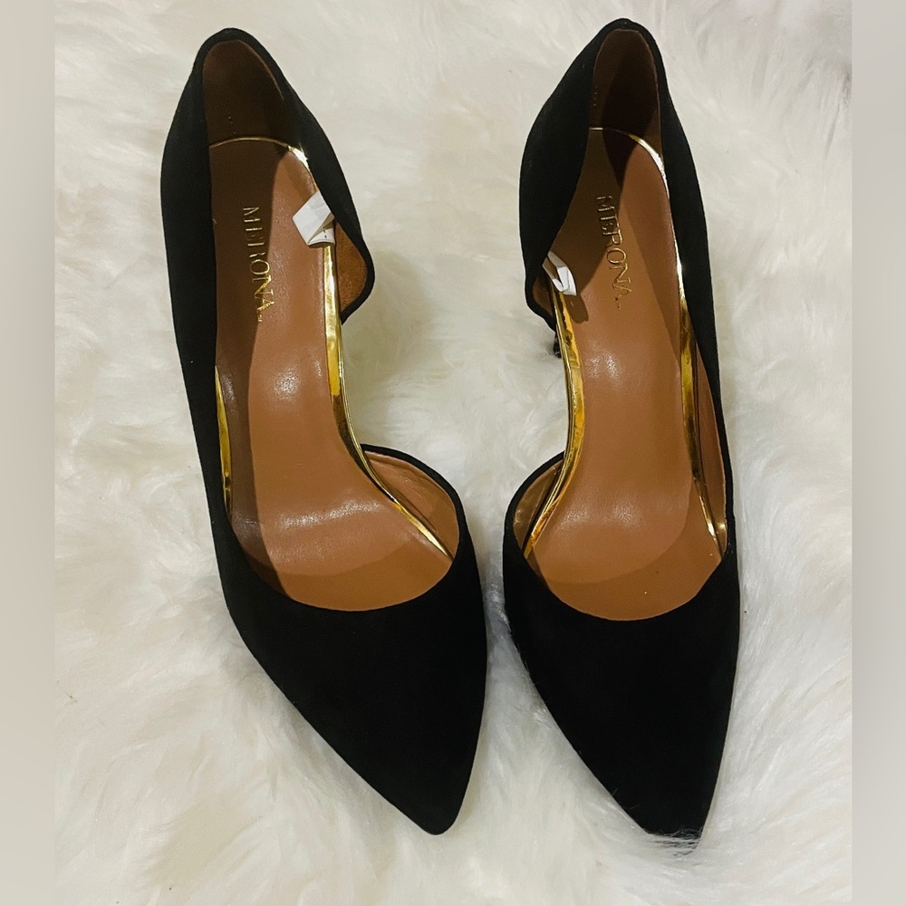Black suede like,  Dressy Pumps  size 6